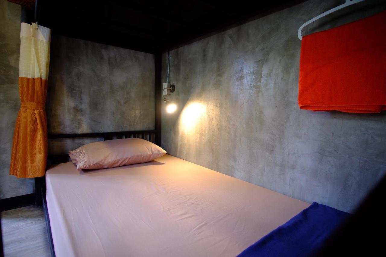 Nap Corner Hostel Phitsanulok Esterno foto