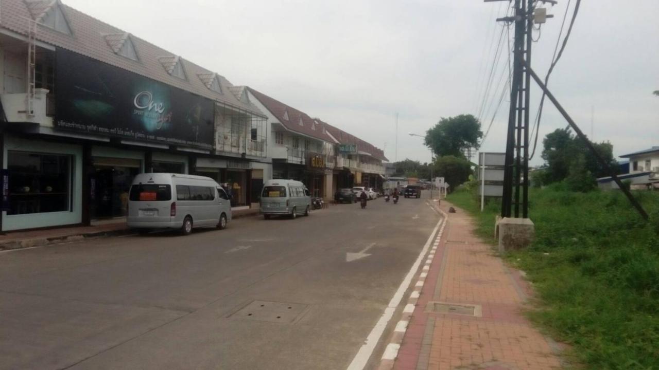 Nap Corner Hostel Phitsanulok Esterno foto